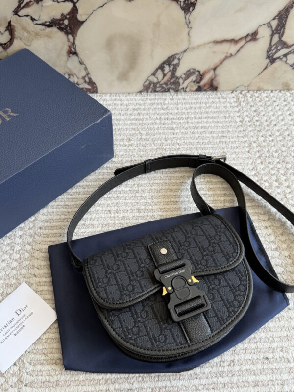 Dior Saddle Messenger bag
