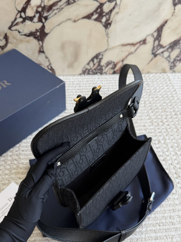 Dior Saddle Messenger bag