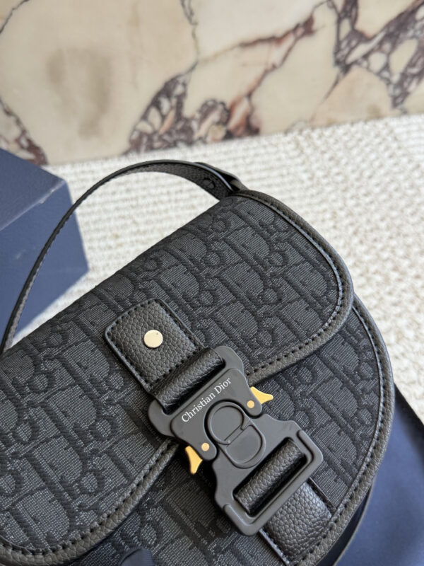 Dior Saddle Messenger bag