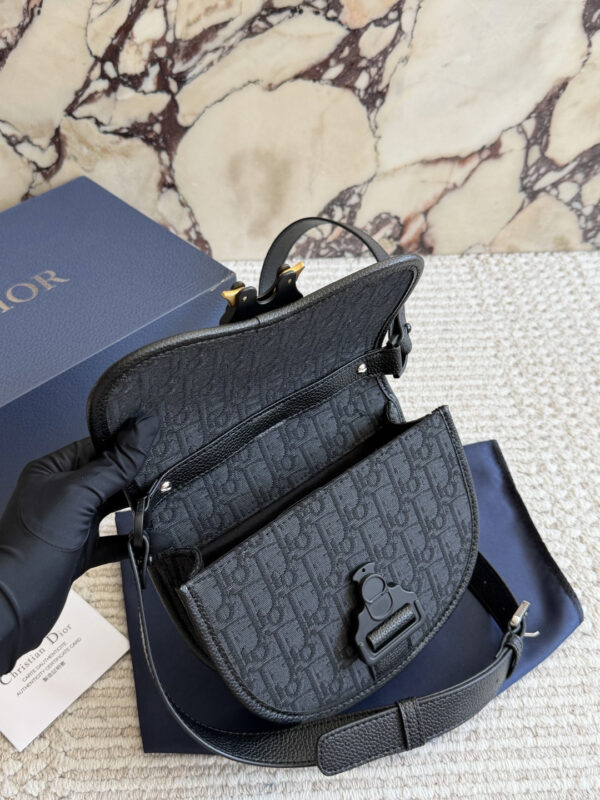Dior Saddle Messenger bag