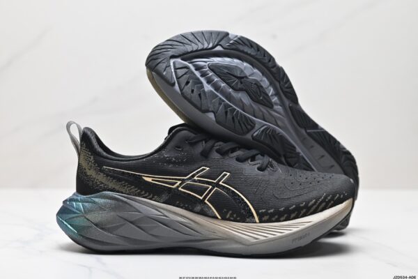 ASICS Novablast 4