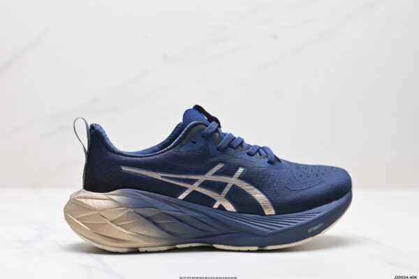 ASICS Novablast 4