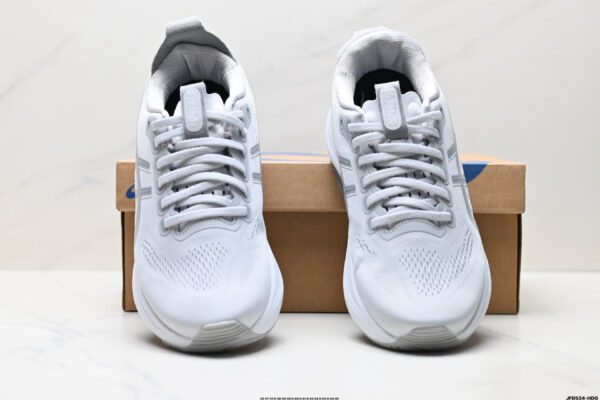 ASICS GEL-KAYANO 32