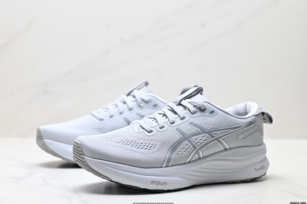 ASICS GEL-KAYANO 32