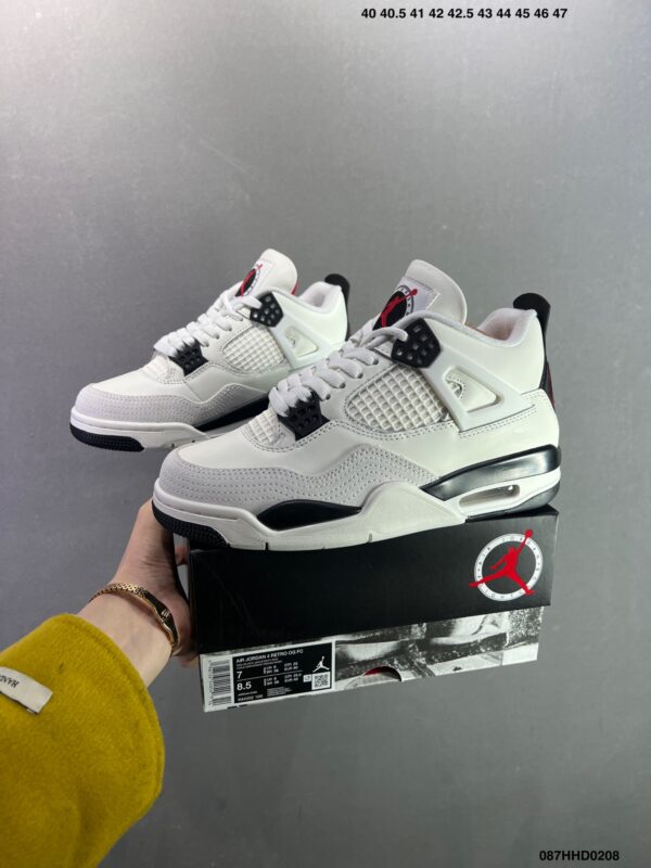 Nike Air Jordan 4 Retro