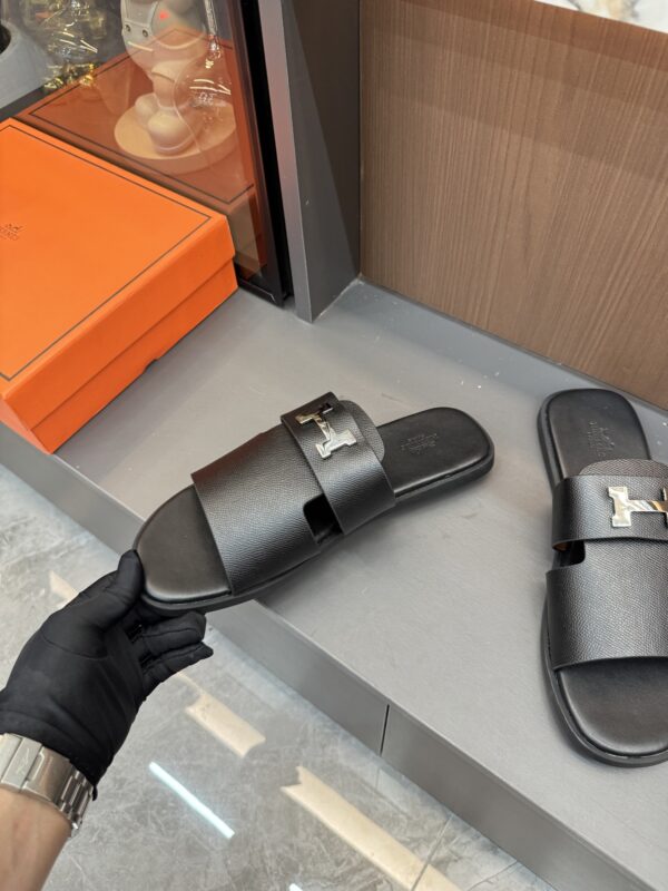 Hermès Izmir sandals
