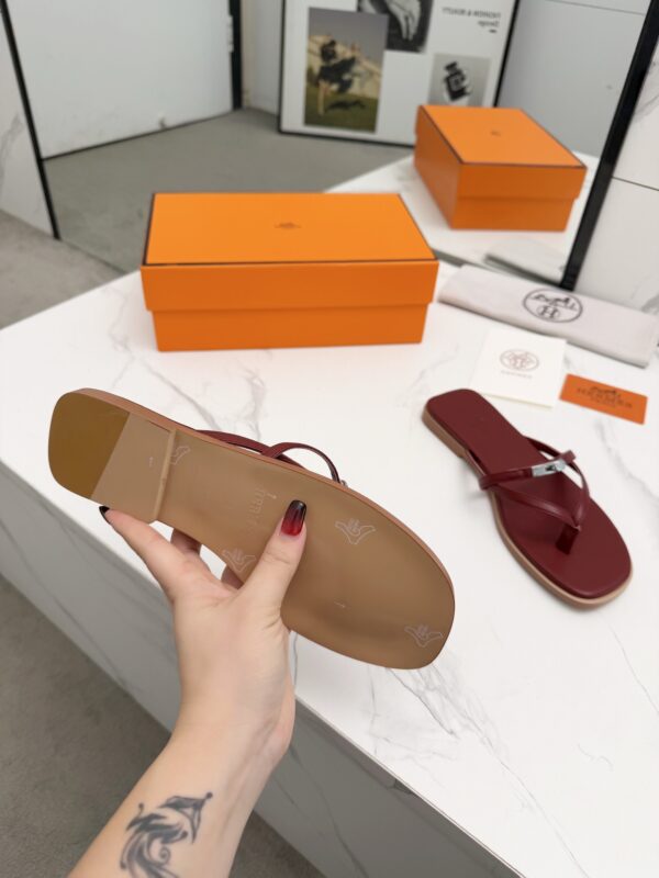 Hermès Miss sandals