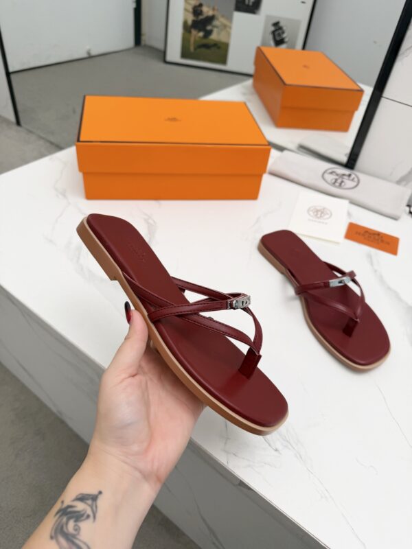 Hermès Miss sandals