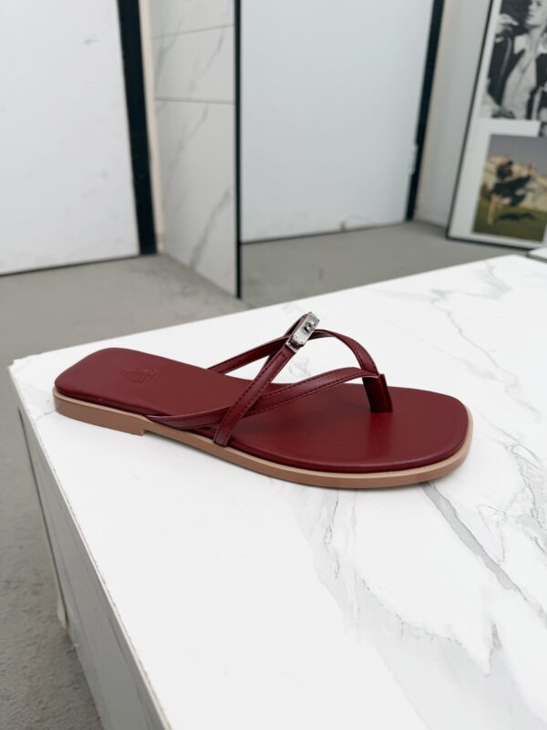 Hermès Miss sandals