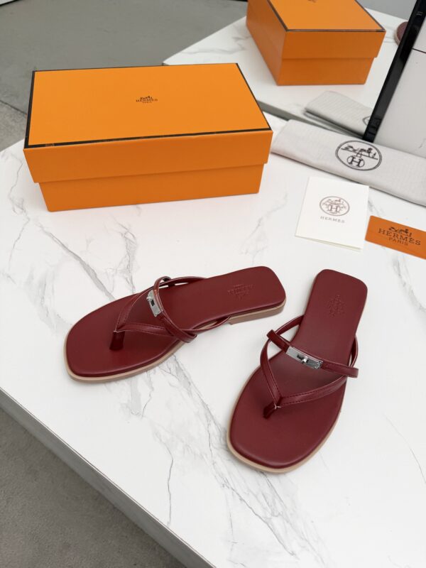 Hermès Miss sandals