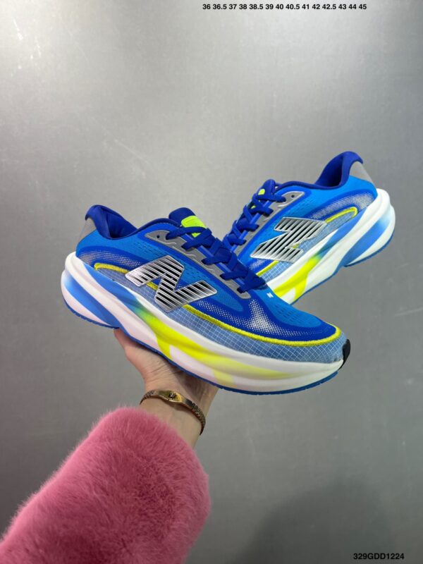 New Balance W1080