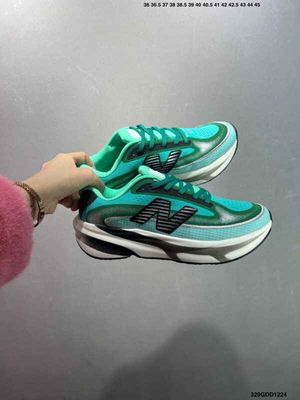 New Balance W1080