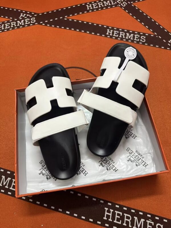 Hermès Chypre sandals