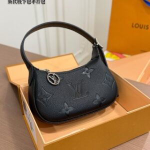 LV Mini Moon