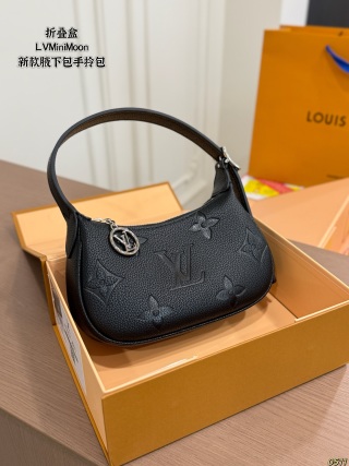 LV Mini Moon